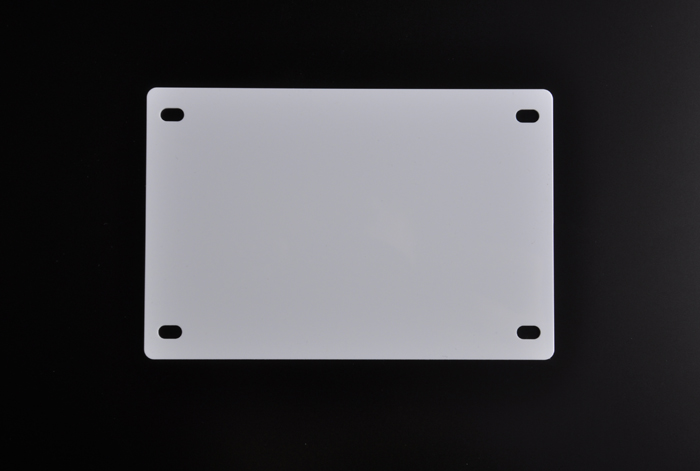 PVC標(biāo)牌80*120mm四孔，可打印標(biāo)牌