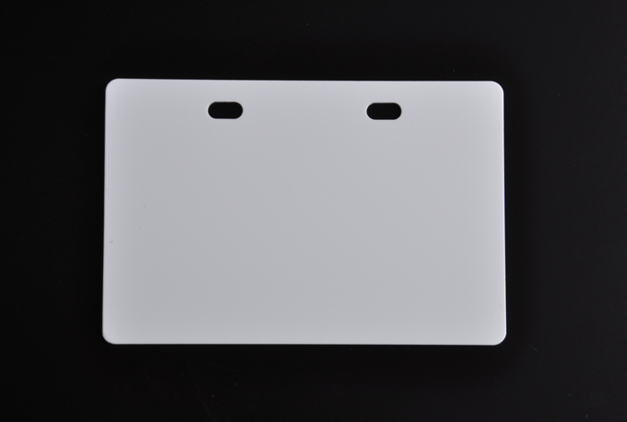 PVC標(biāo)牌60*90mm雙孔，可打印標(biāo)牌